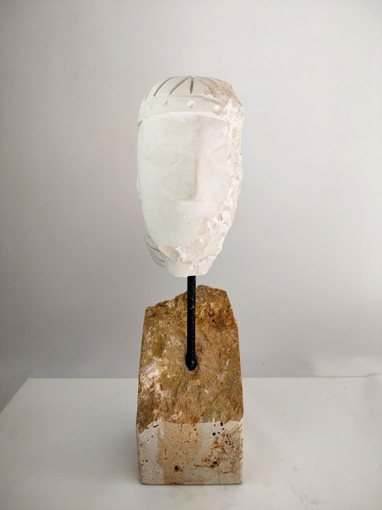 ARTESANO DEL ESPARTO, 2025 TALLA EN PIEDRA, cabeza ibera tallada, escultura en piedra, iberos,