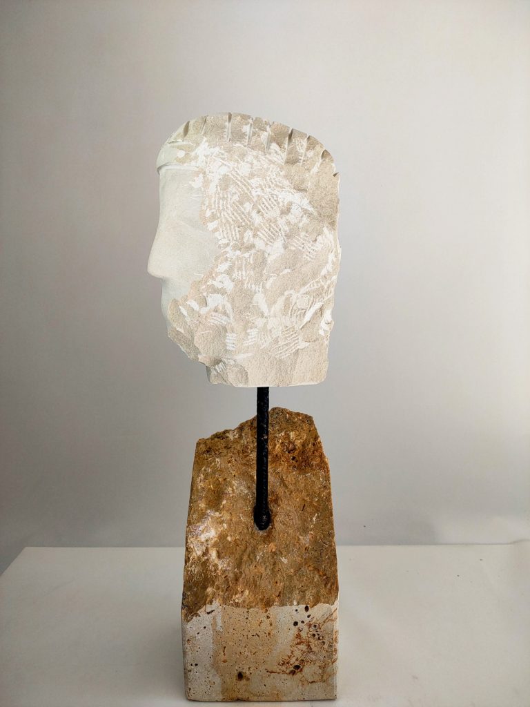 ARTESANO DEL ESPARTO, 2025 TALLA EN PIEDRA, cabeza ibera tallada, escultura en piedra, iberos,